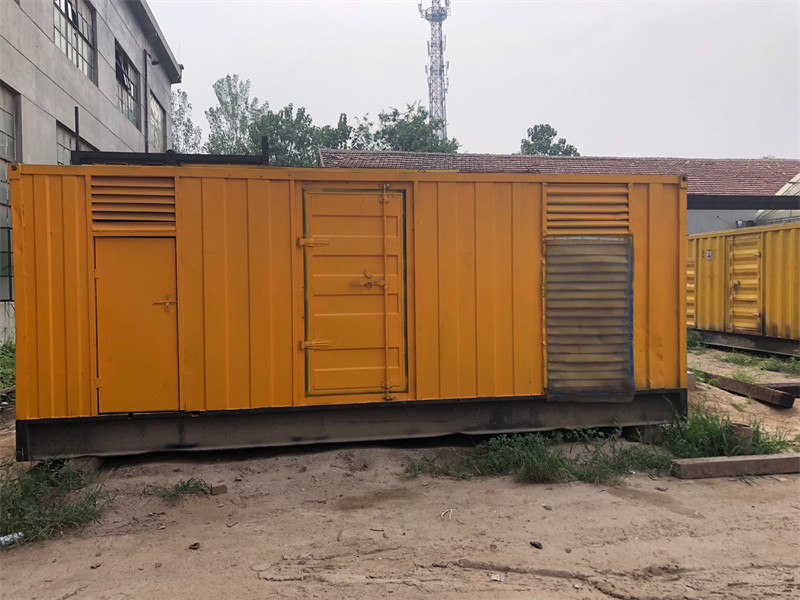 龙沙柴油发电机如何判断新机油是否已经完全充满机油滤清器？