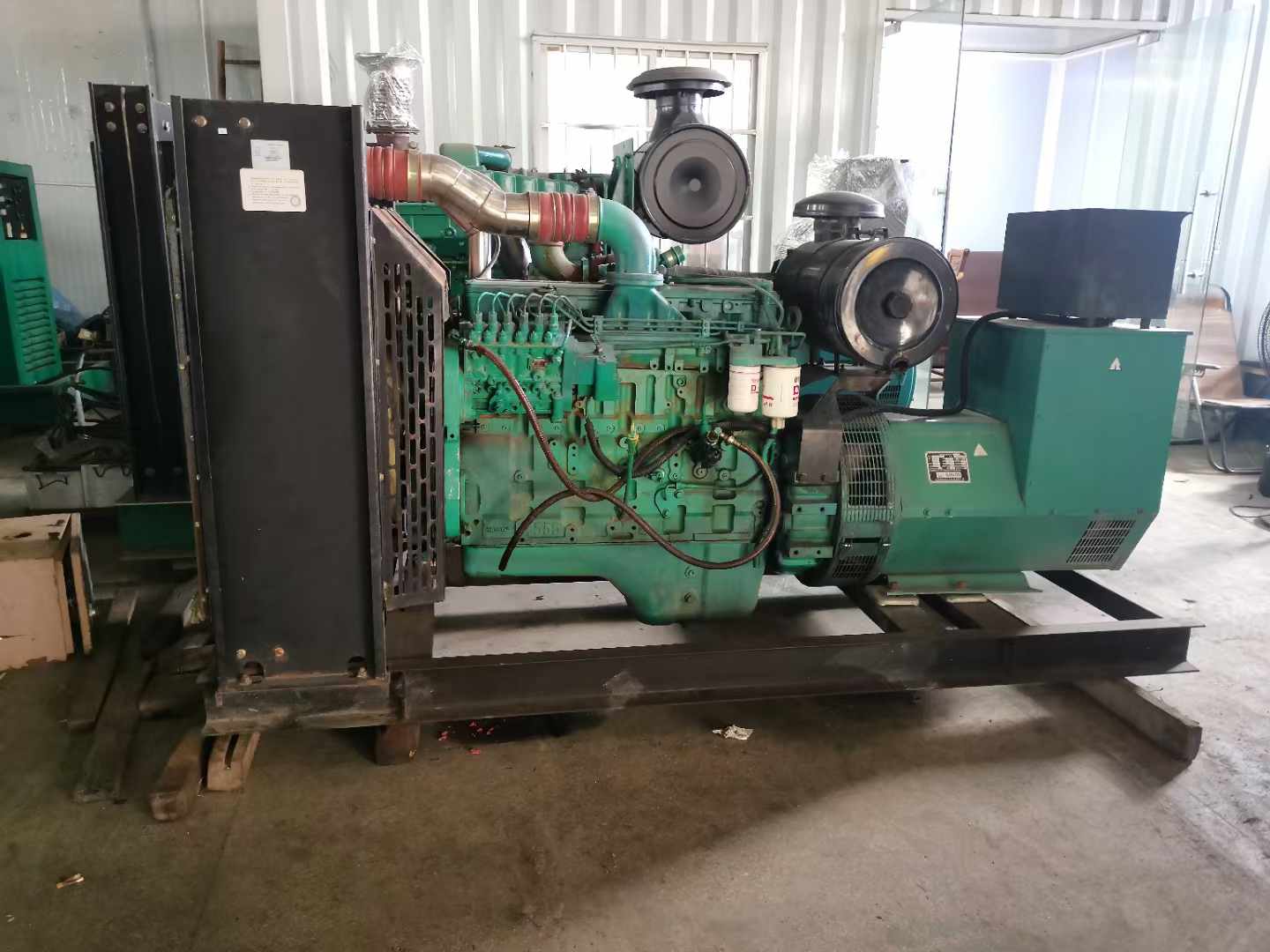 龙沙发电机租赁如何确定电缆的承载电流是否在安全范围内？