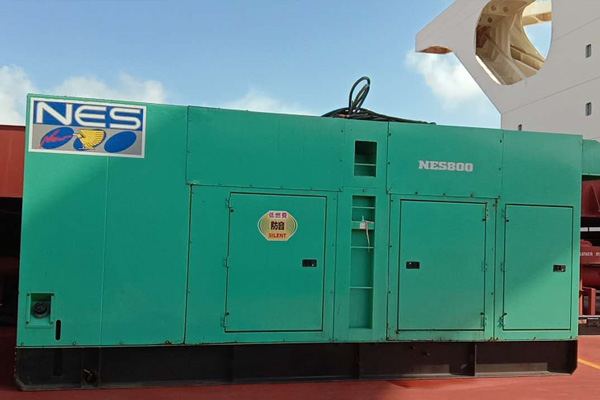 龙沙如何检测发电机组中性点接地是否良好？