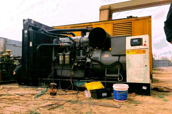 龙沙柴油发电机组都有哪几种电压规格？