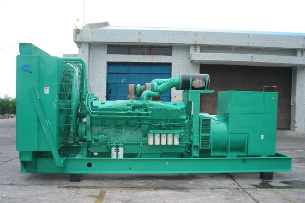 龙沙工厂发电机应急发电时如何更准确地检查发电机状态？