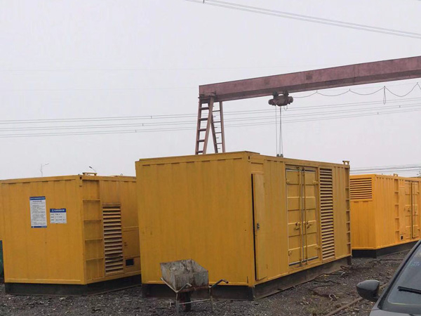 龙沙100kw柴油发电机组每小时油耗？