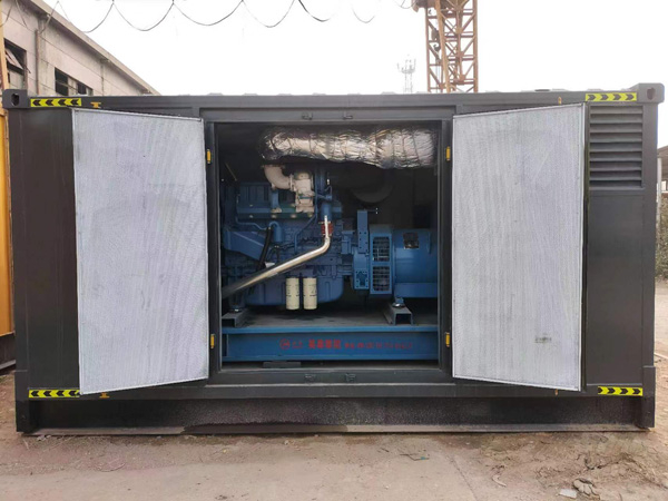 龙沙柴油发电机组的电瓶应该如何选择？