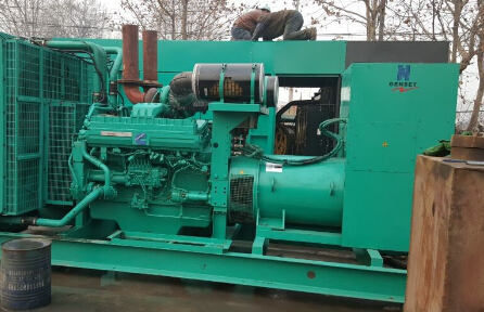 龙沙发电机组如何判断水冷式机油散热器内部是否需要清洗？